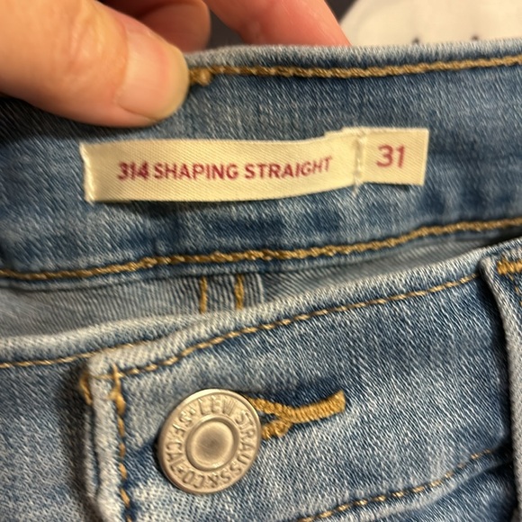 Levi’s Jeans - Picture 3 of 5